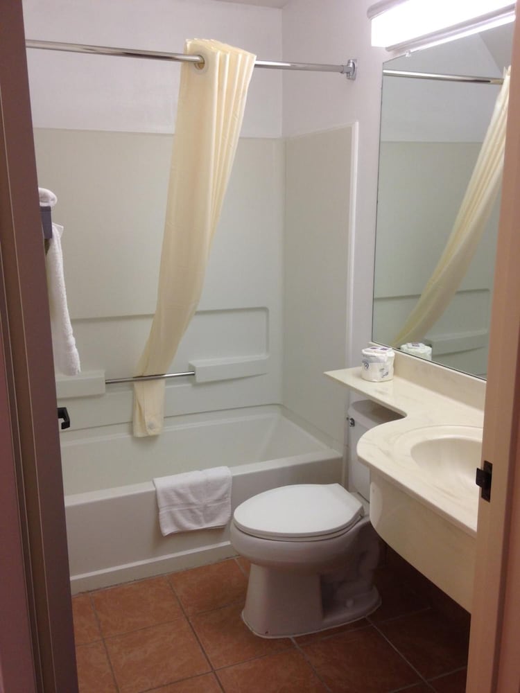 Motel6 Olathe, KS 46/49