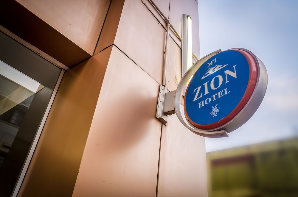 MT. ZION HOTEL 5/74