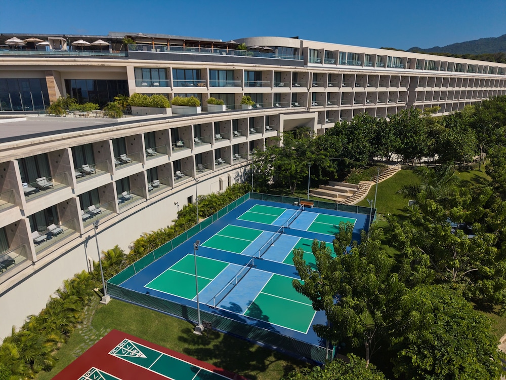 Dreams Bahia Mita Surf and Spa Resort 25/50