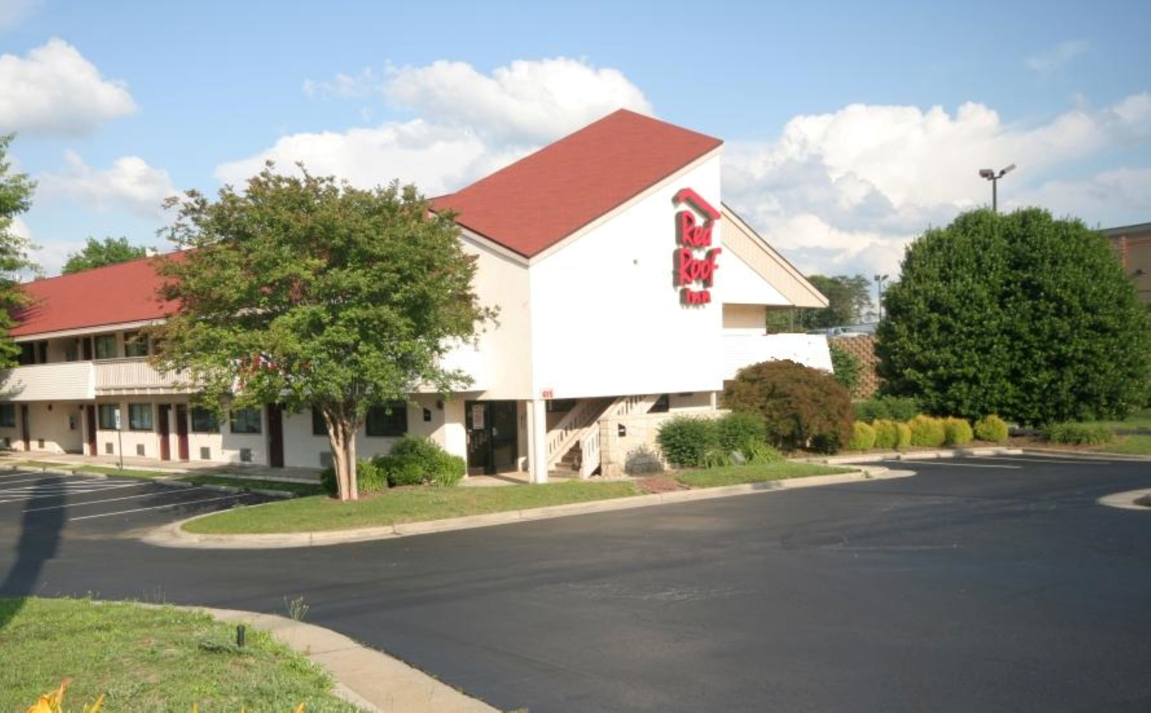 Red Roof Inn Greensboro Airport 28/31