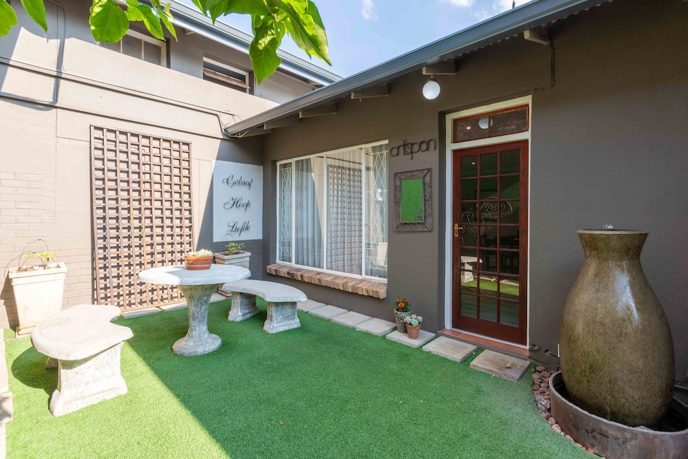 Gratia Cottage 20/27