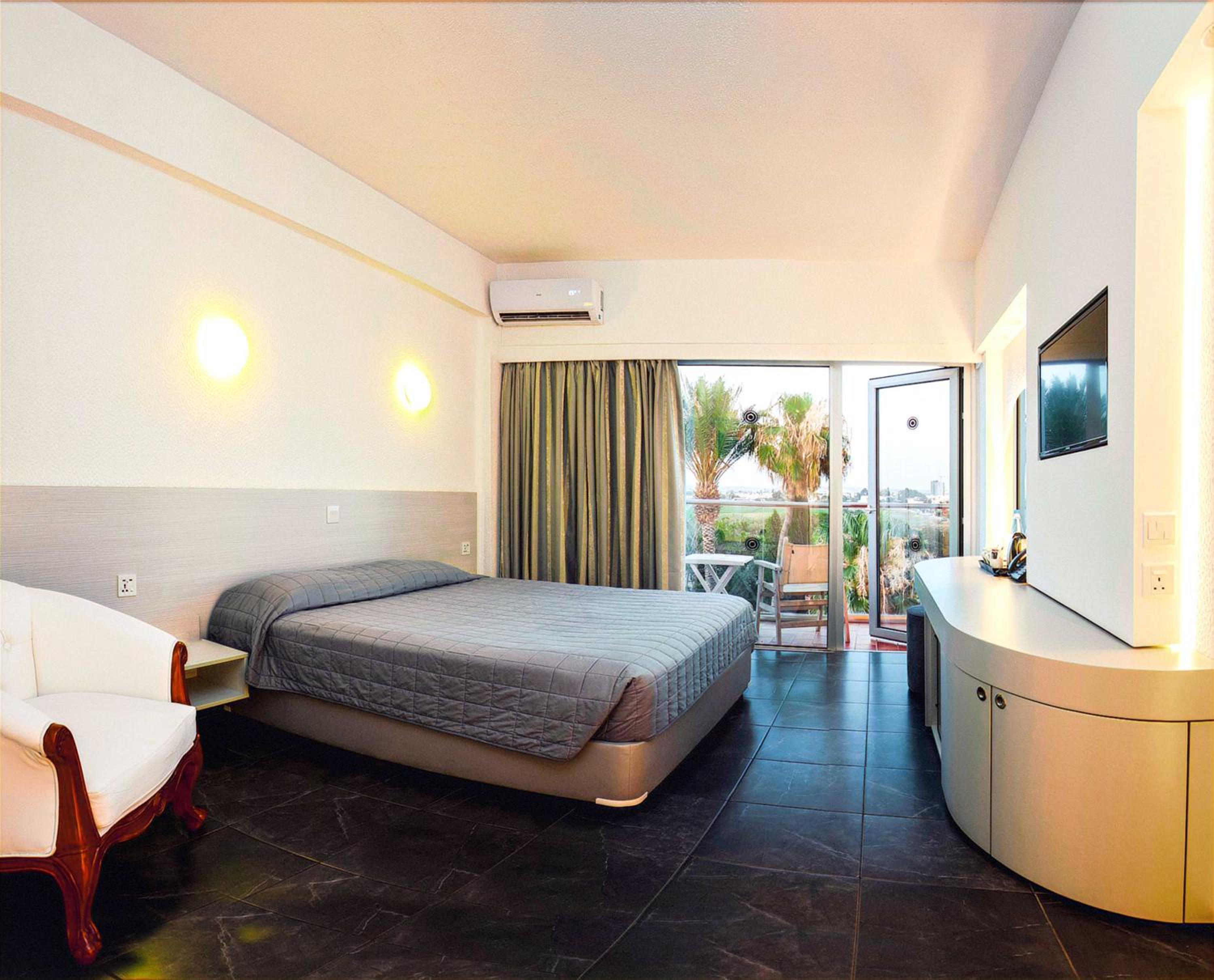 Superior, Double Bed, Inland View, Balcony