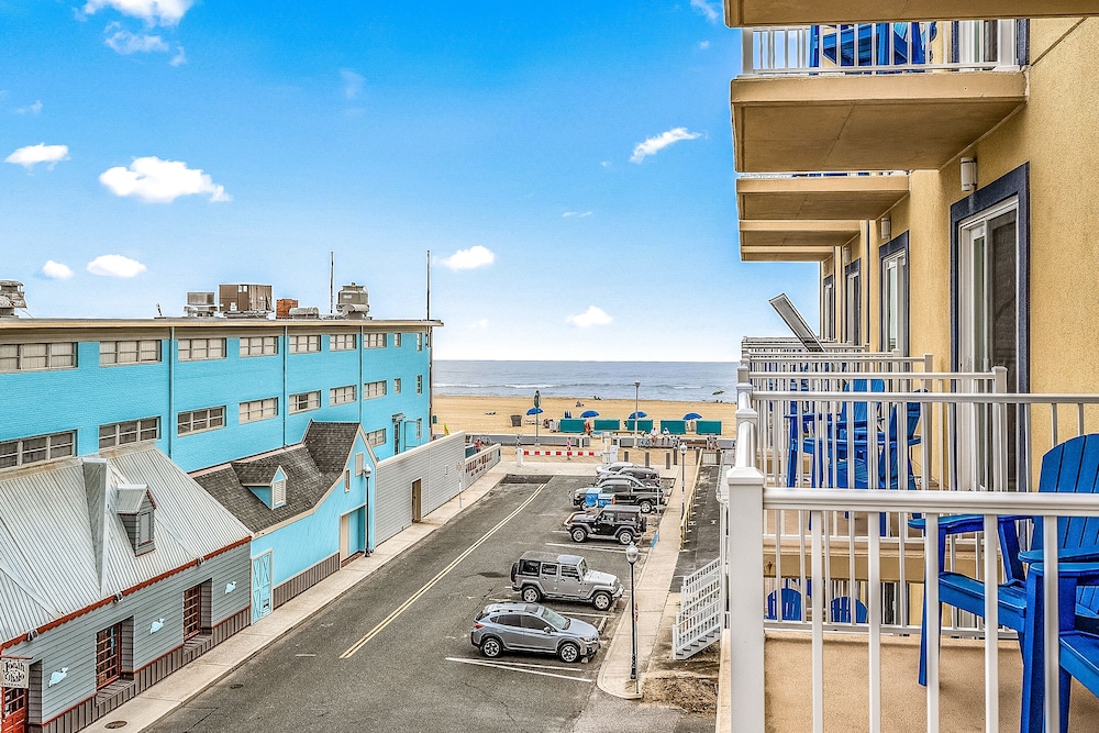 Crystal Beach Hotel 54/58