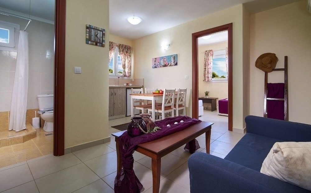 Caretta Village 22/43