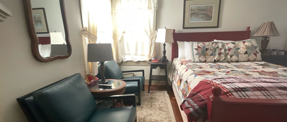 The Wayside Inn Bed Breakfast 36/50