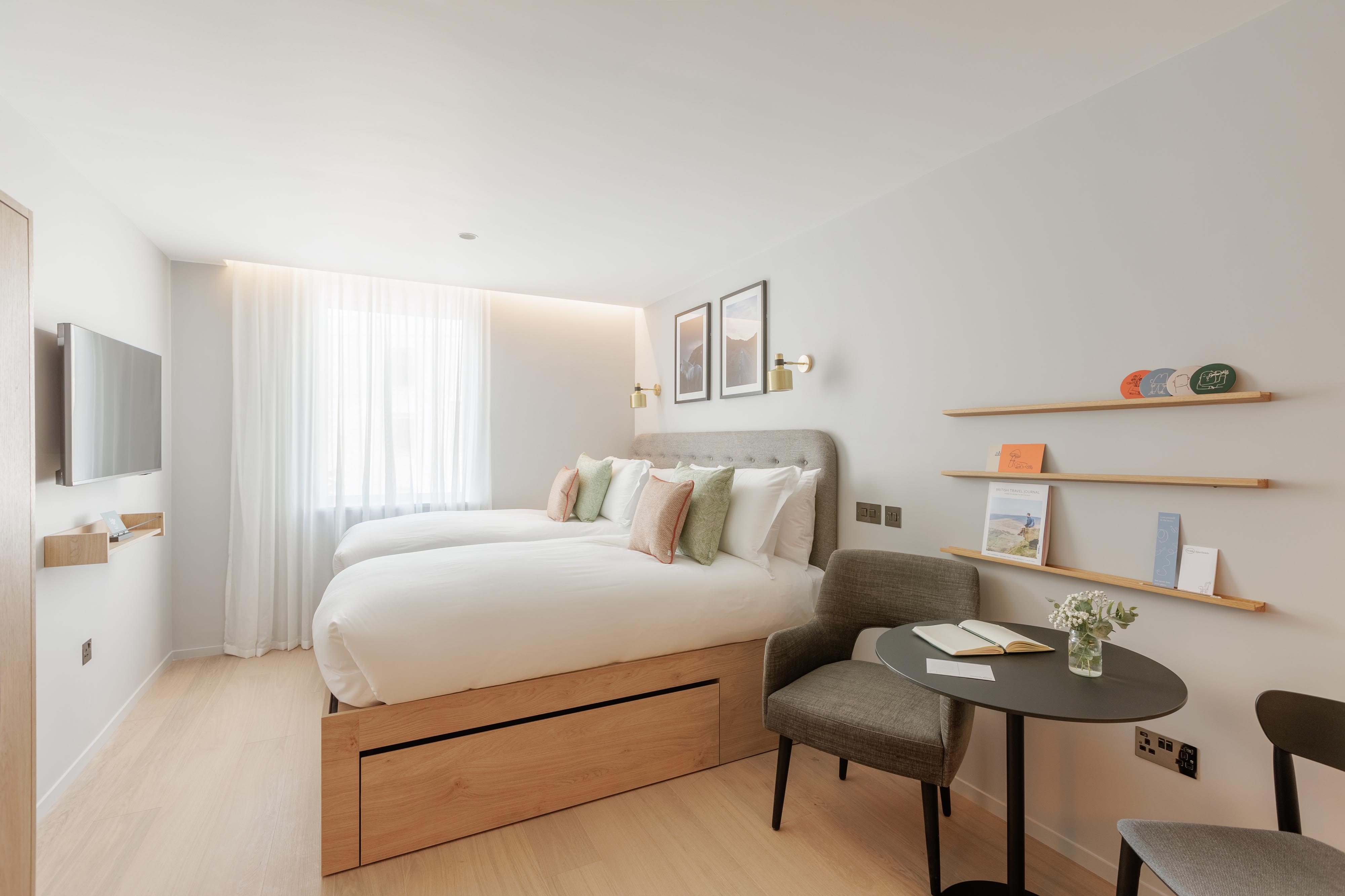 Studio, Twin Beds