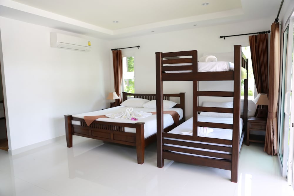 GRAND, DELUXE, FAMILY, SUITE, GARDEN VIEW
