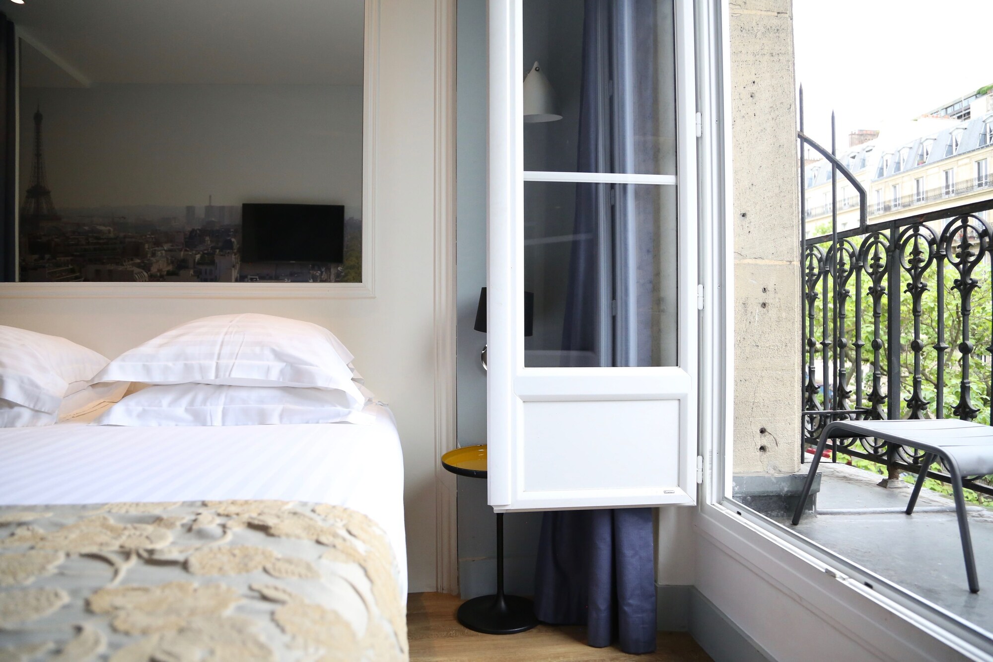 ROOM, SINGLE, SMALL