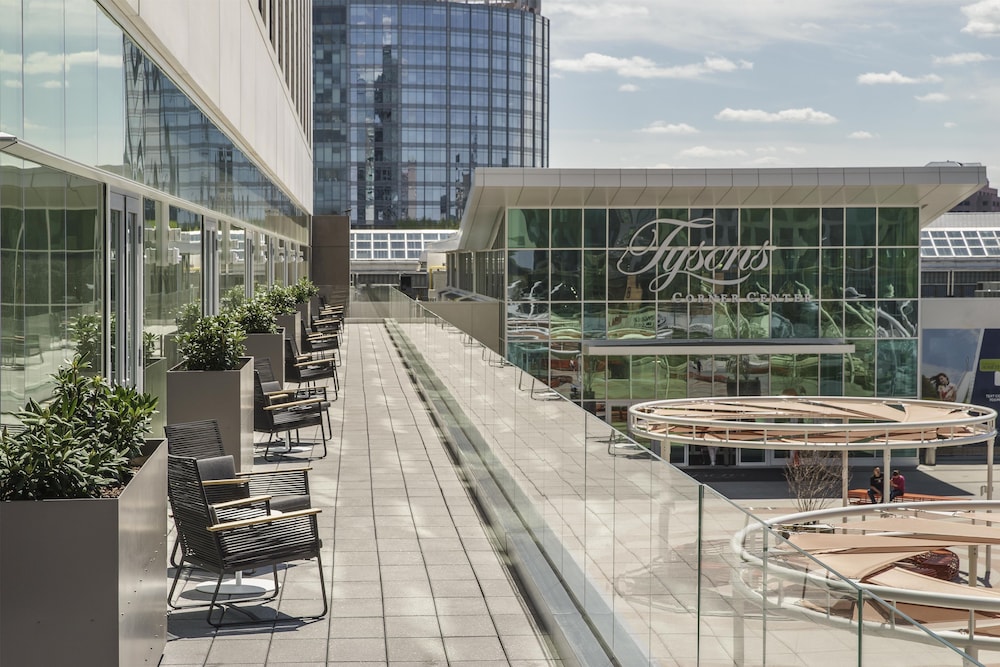 Hyatt Regency Tysons Corner Center 46/50