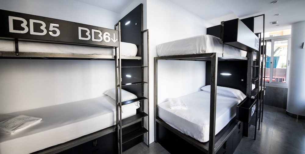 Bea Beach Hostel 5/44