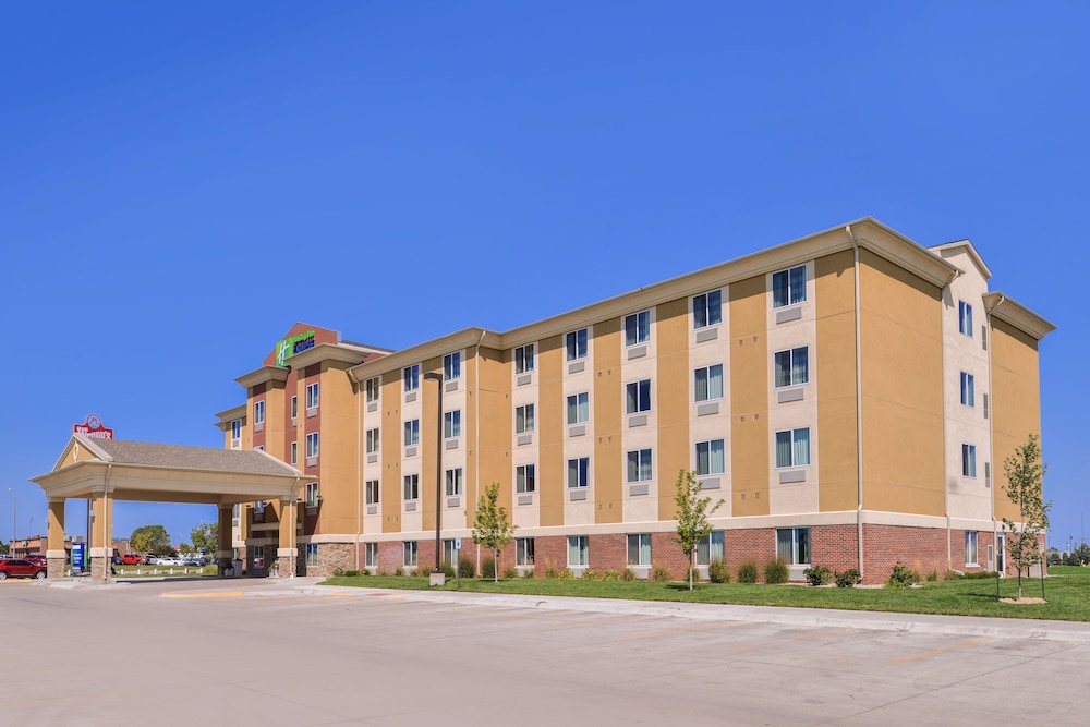 Holiday Inn Express And Suites York 1/43