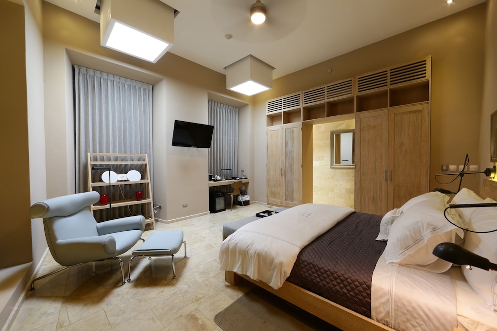 Billini Hotel 16/75