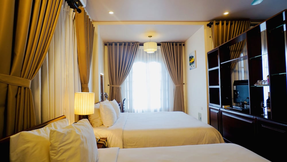 Victory Hotel Hue 9/61