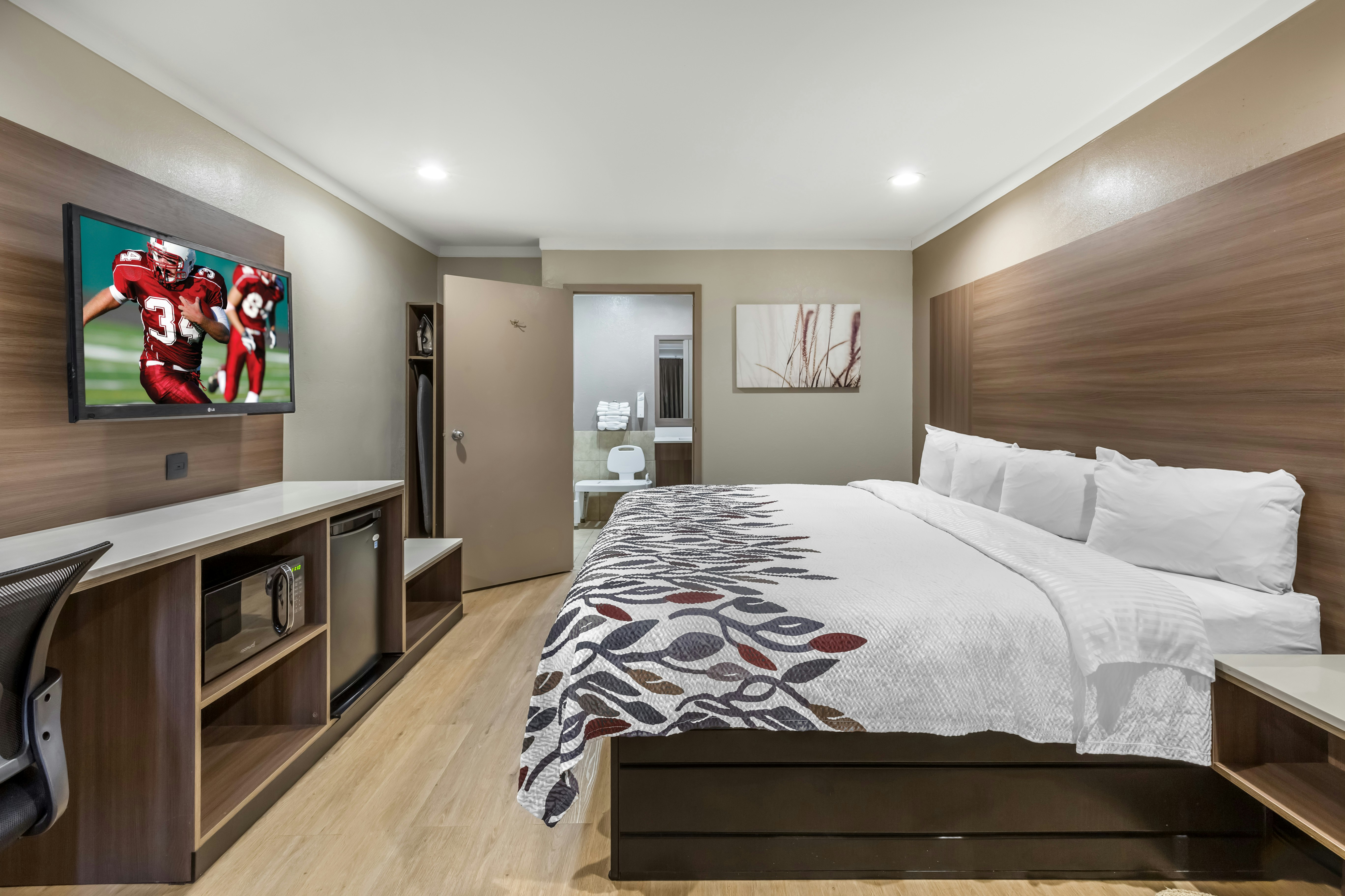 Deluxe, King Bed, Accessible