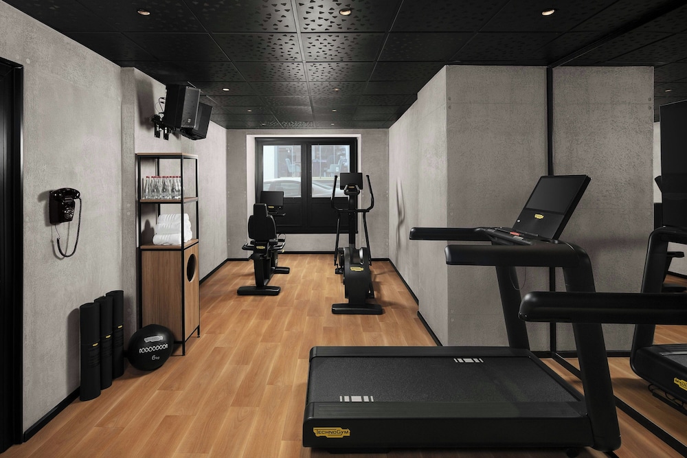 Moxy Istanbul Beyoglu 23/50