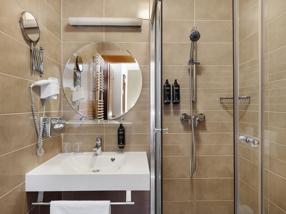 Mercure Szekesfehervar Magyar Kiraly 63/64