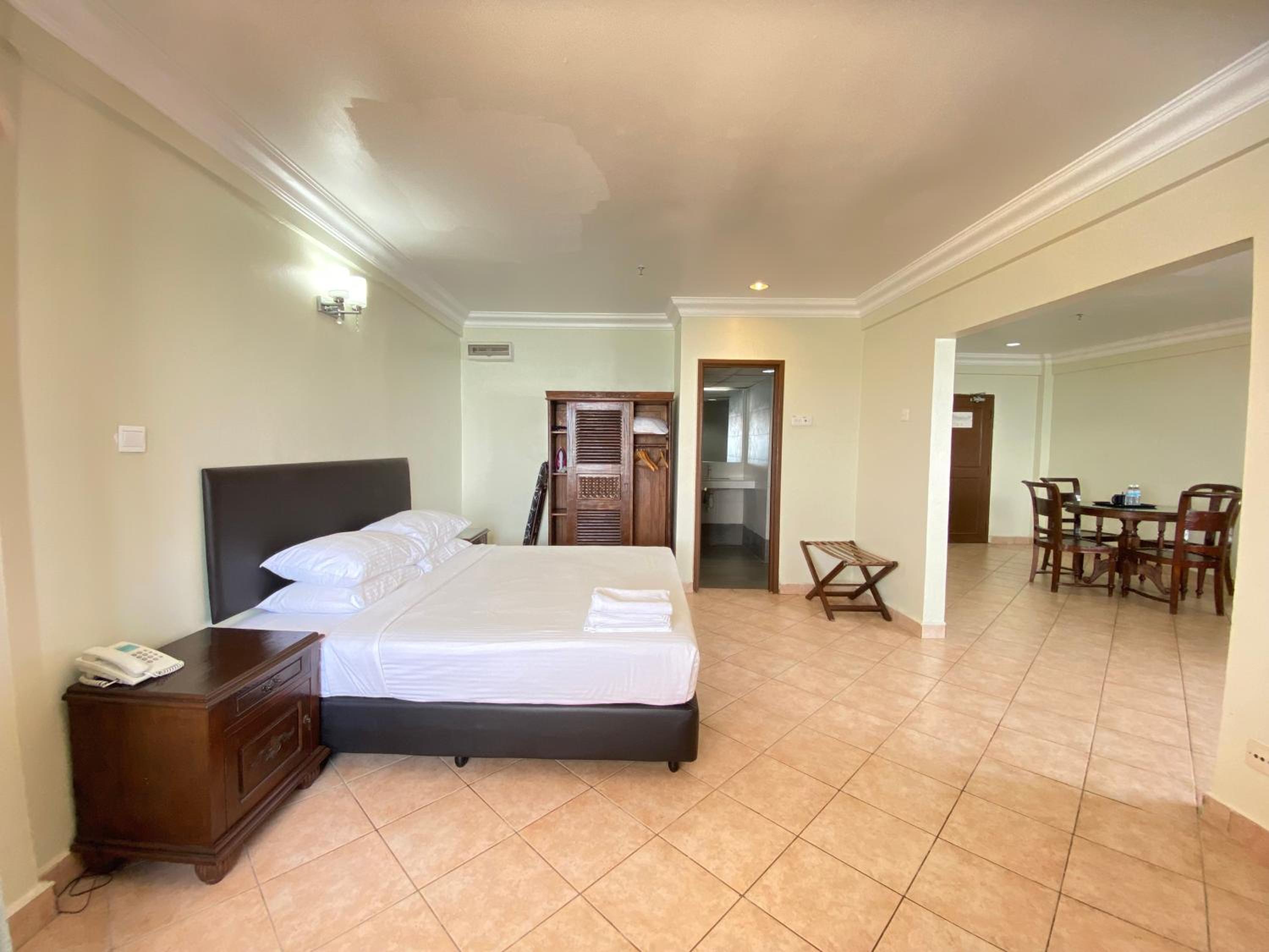 Suria, Suite, King Bed