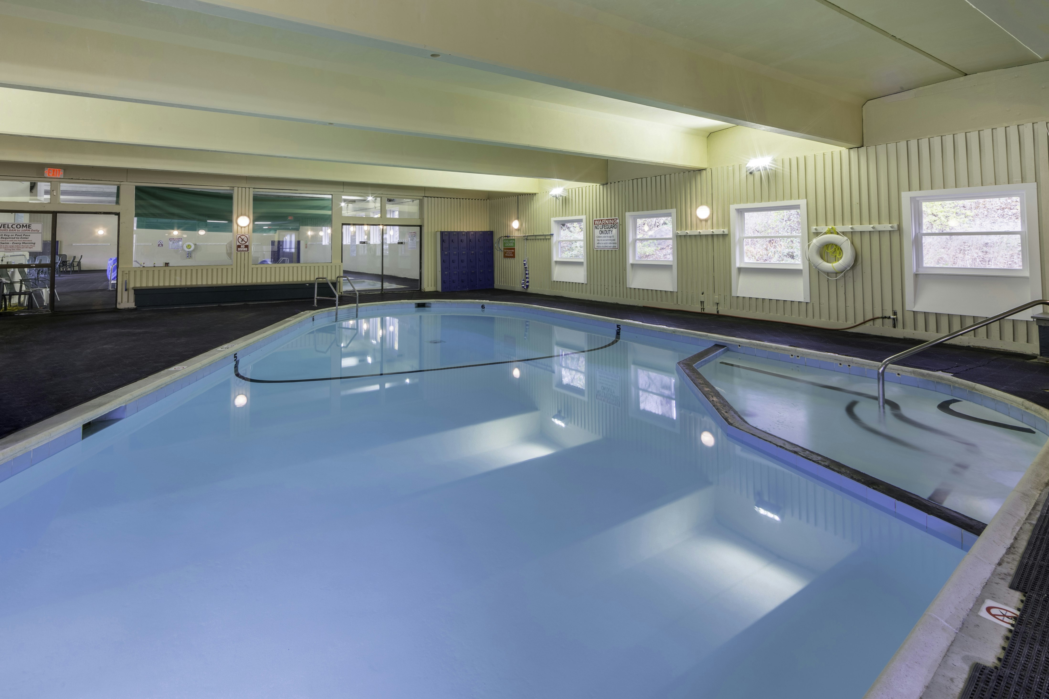 Holiday Inn Club Vacations Oak n Spruce Resort Berkshires 4/21