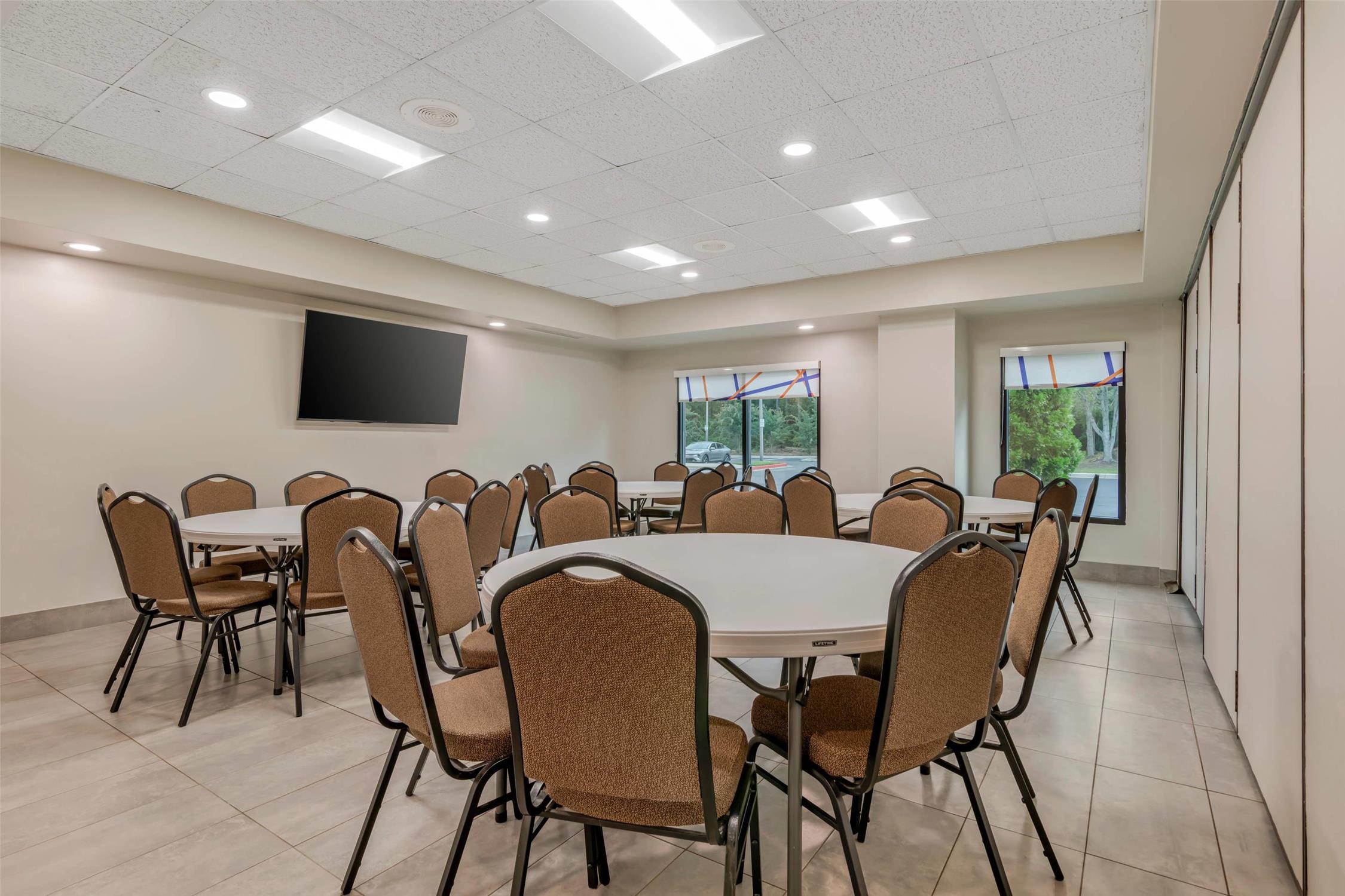 Comfort Inn & Suites Clemson - University Area 39/49