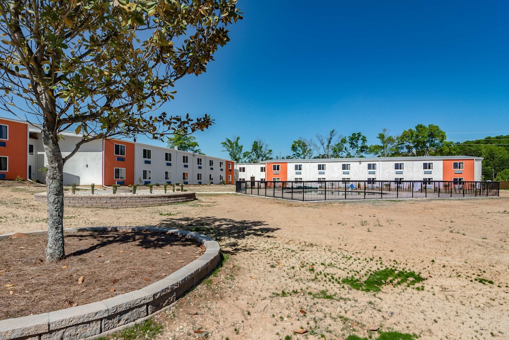 Motel6 White, GA - Cartersville 32/36