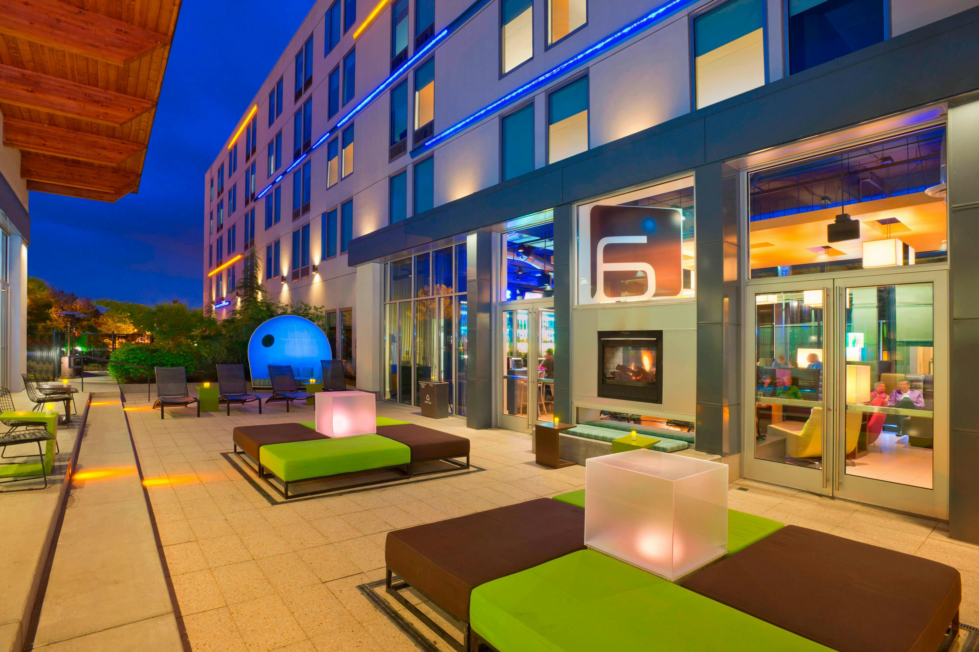 Aloft Portland Airport at Cascade Station 38/39