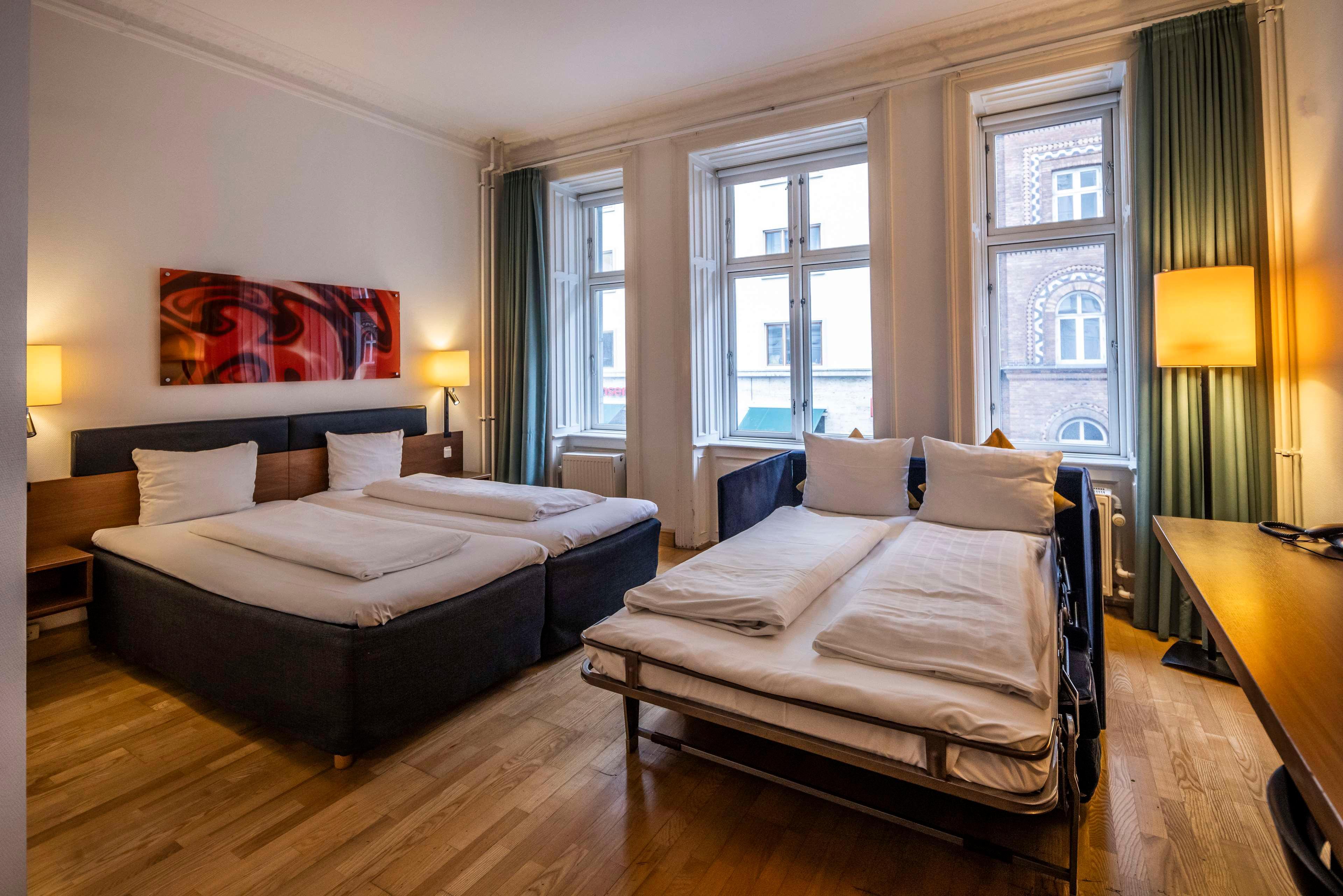 Extra, Superior, Twin Beds