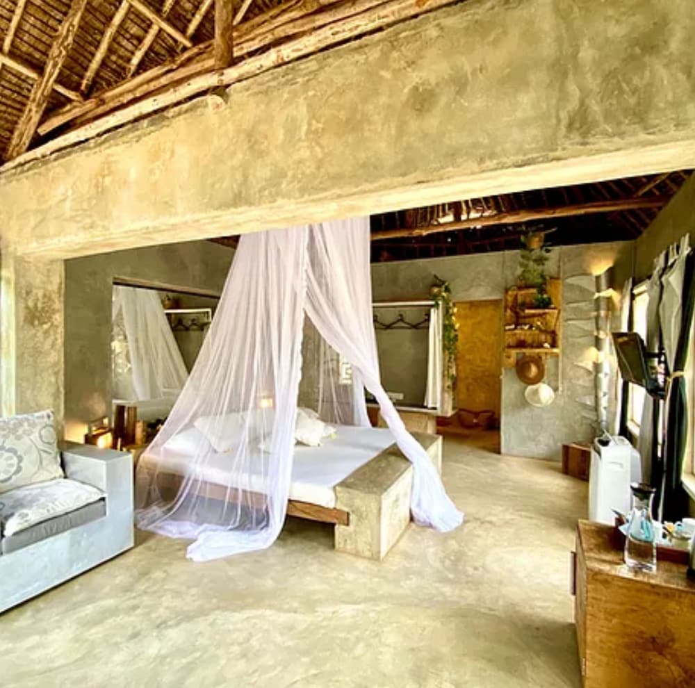 Rock And Sea Resort 10/50