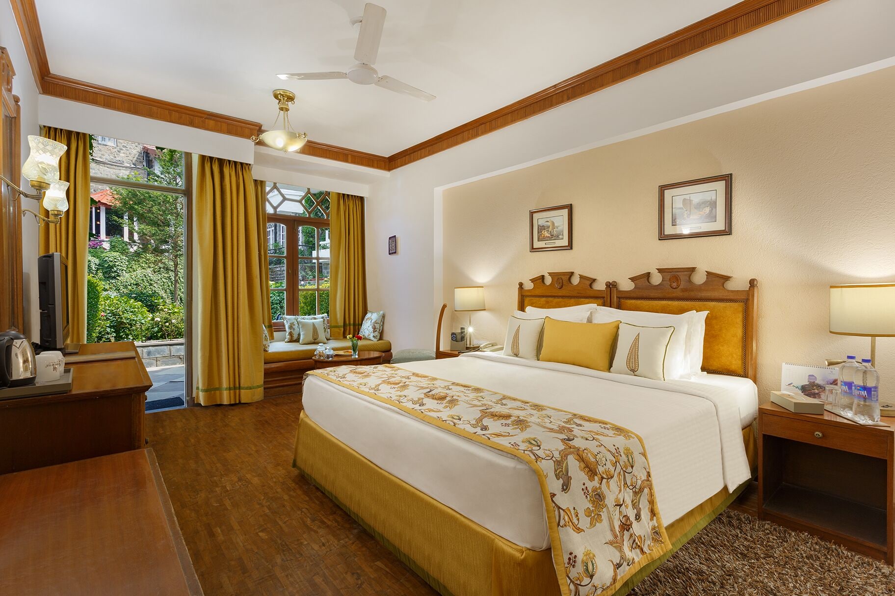 Garden, King Bed
