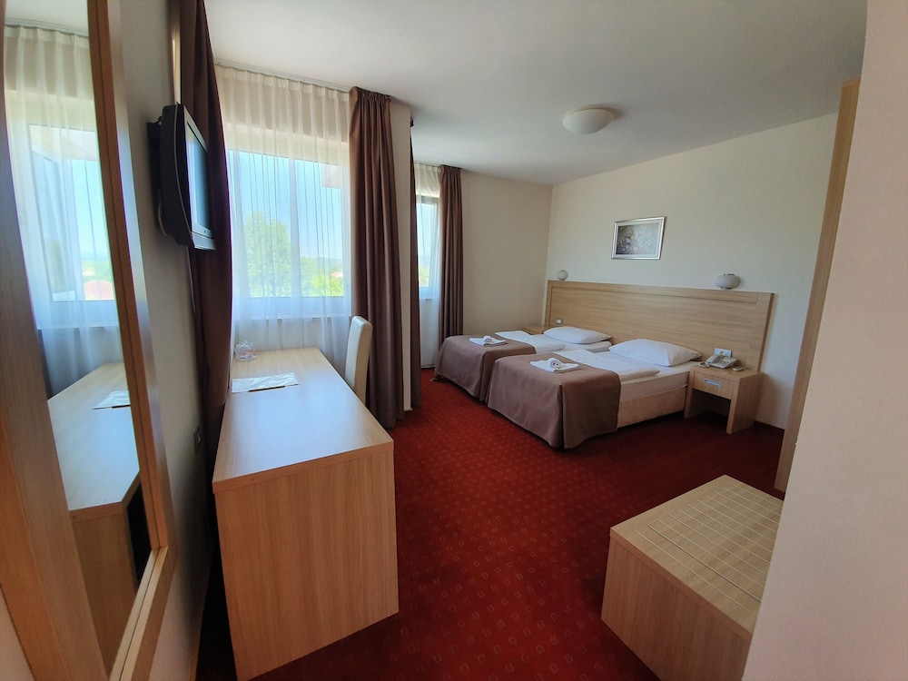 Hotel Brotnjo 7/67