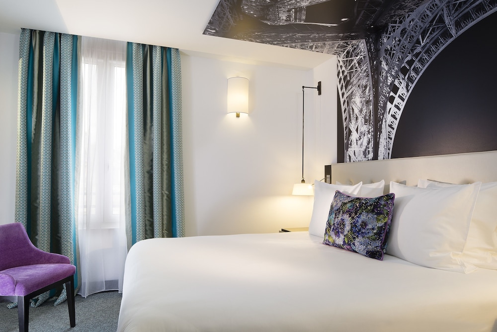 EIFFEL, DOUBLE BED