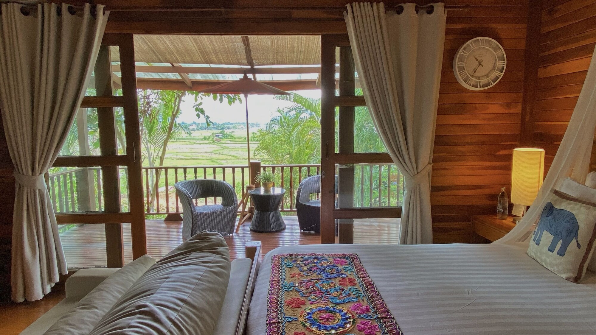 BUNGALOW, MOUNTAIN VIEW