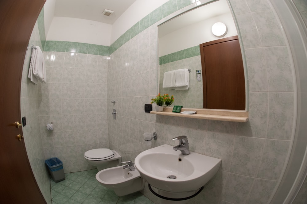 The Best Hotel 29/33