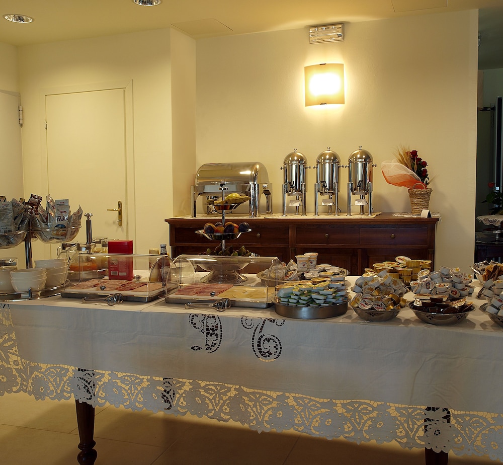 International Hotel Iseo 20/24