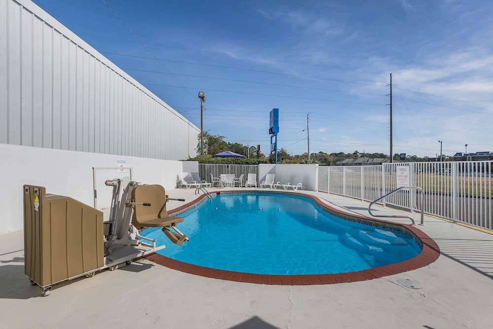Motel6 Dothan, AL 31/36