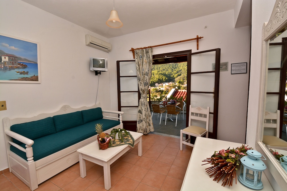 Hovolo Hotel Apartments 22/50