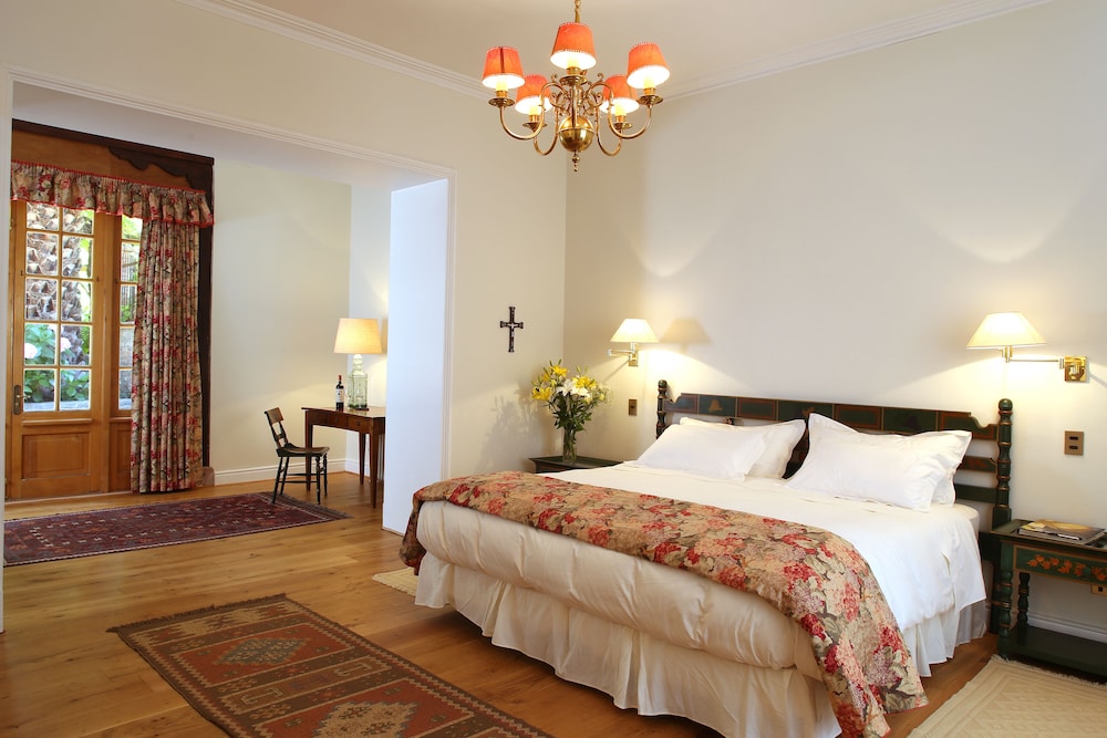 STANDARD, KING BED