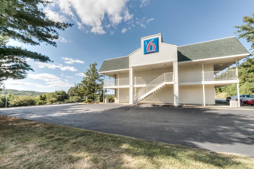 Motel6 Niantic, CT - New London 31/46
