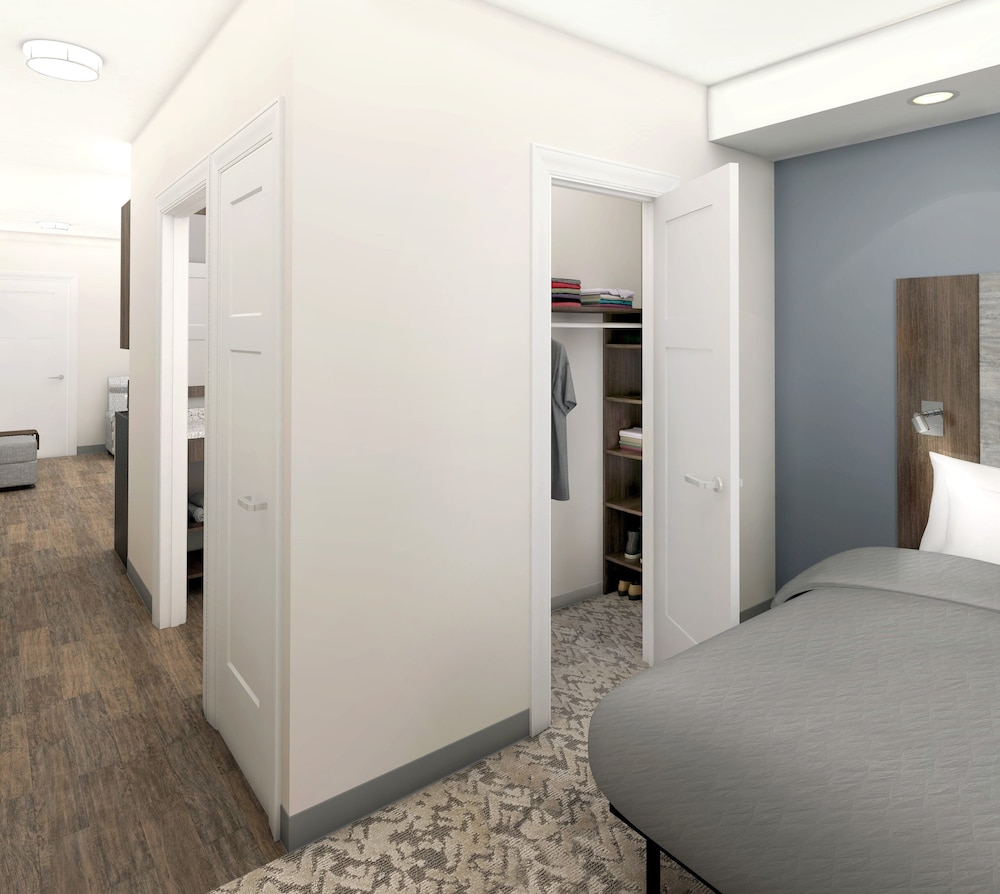 stayAPT Suites Alexandria-Fort Belvoir 10/37