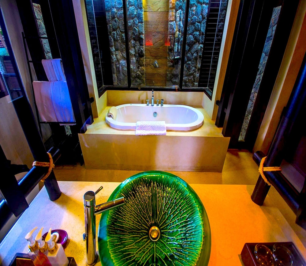 Bhundhari Koh Samui 56/62
