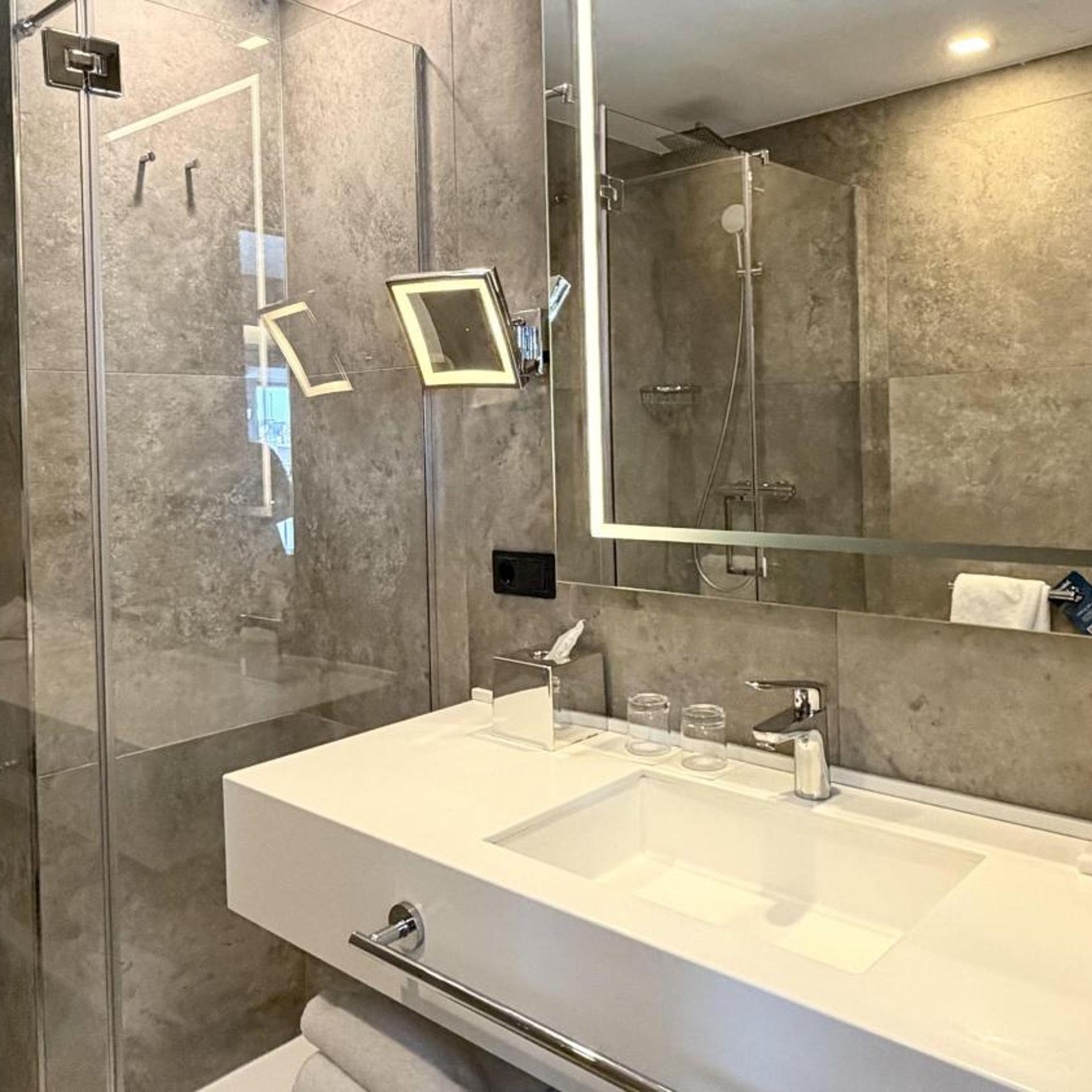 جناح بشرفة، Radisson Blu Ghr Hotel Rome 2/2