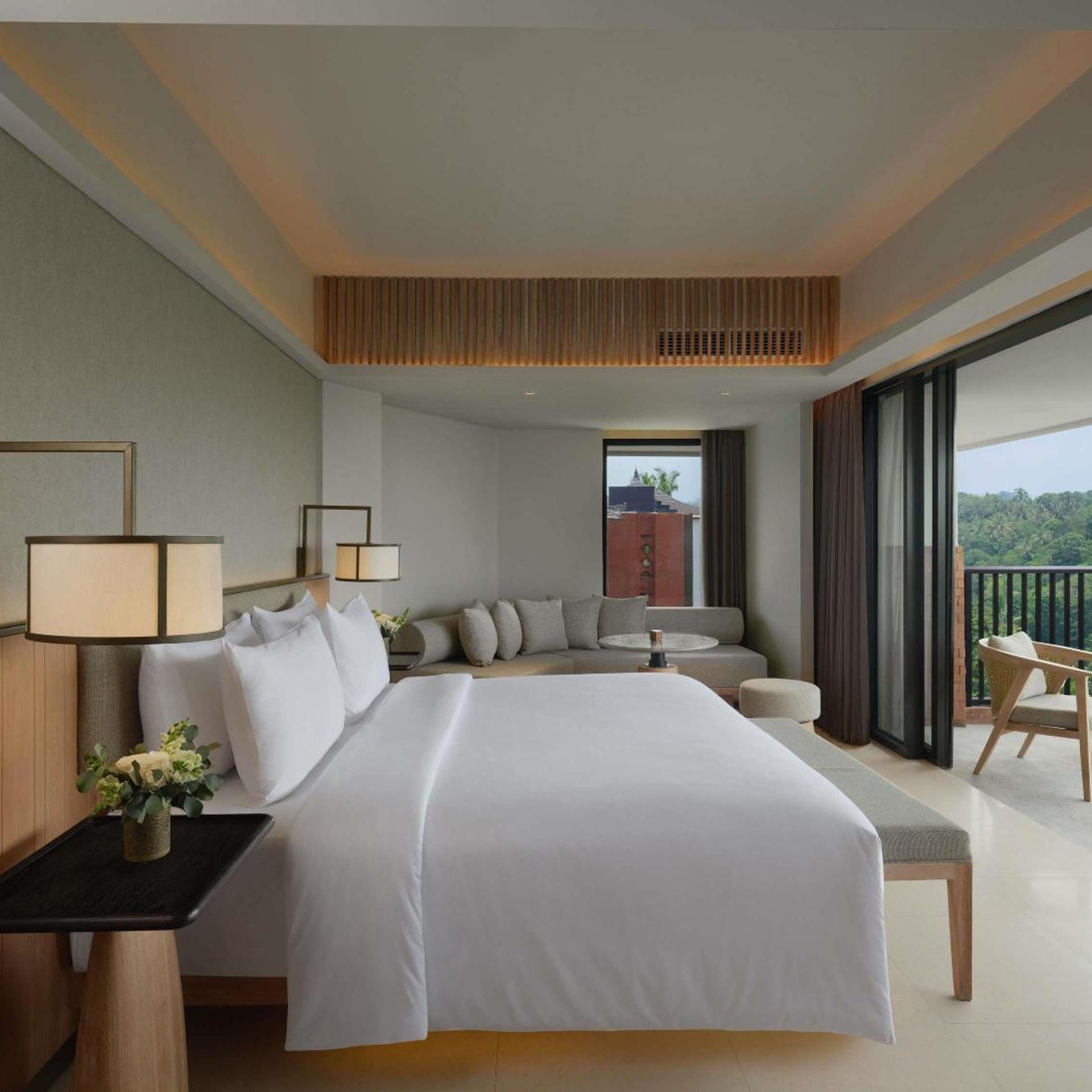 Grand, Deluxe, King Bed, Forest View, Balcony