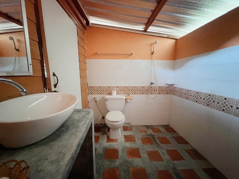 Dream Valley Resort Tonsai Beach 70/72