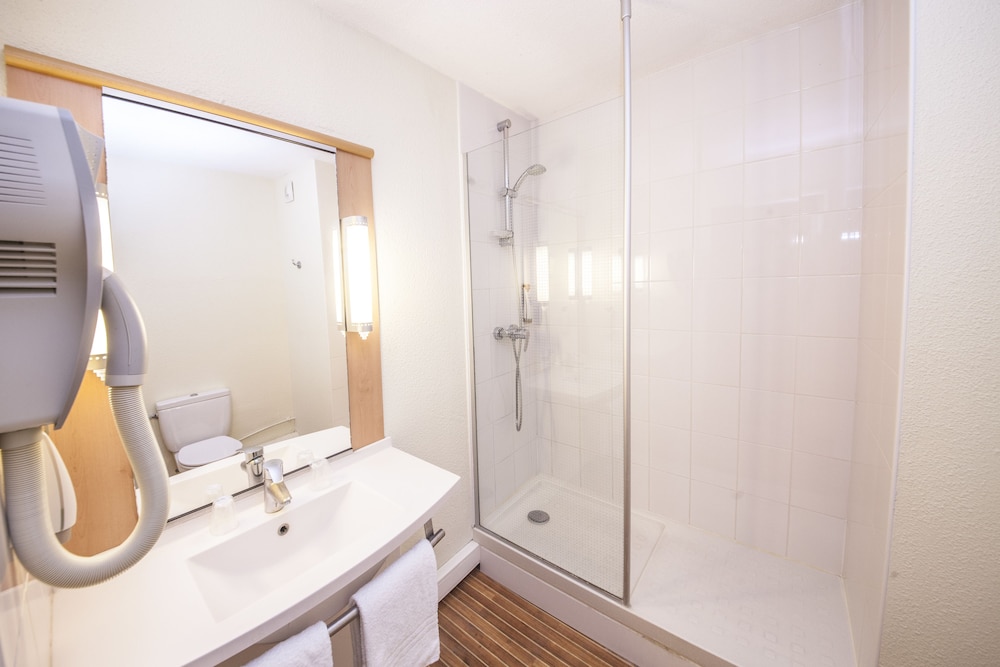 Ibis Valenciennes 17/72