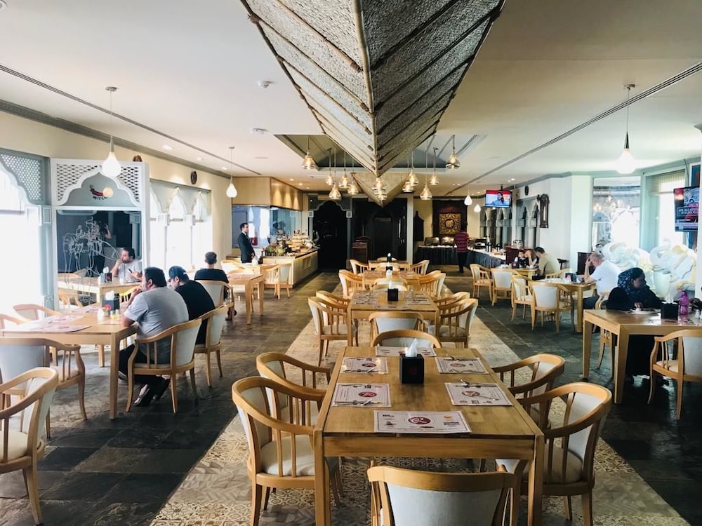 Ramee Guestline Hotel 48/63