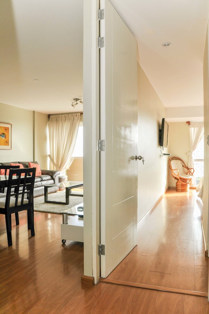 Lux Miraflores Apartments Ocean View 6/24