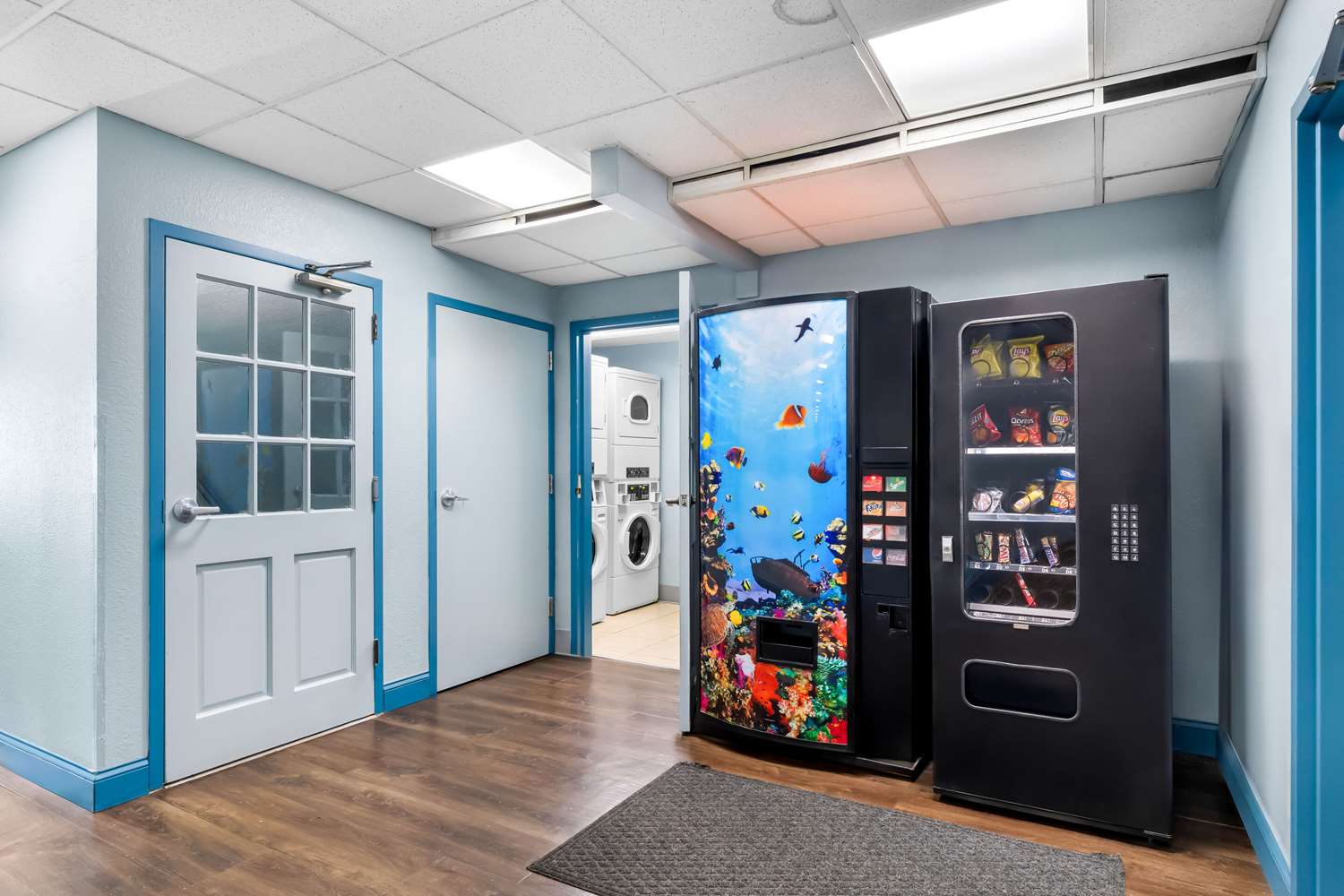 Suburban Studios Chattanooga Northeast - Ooltewah 26/29