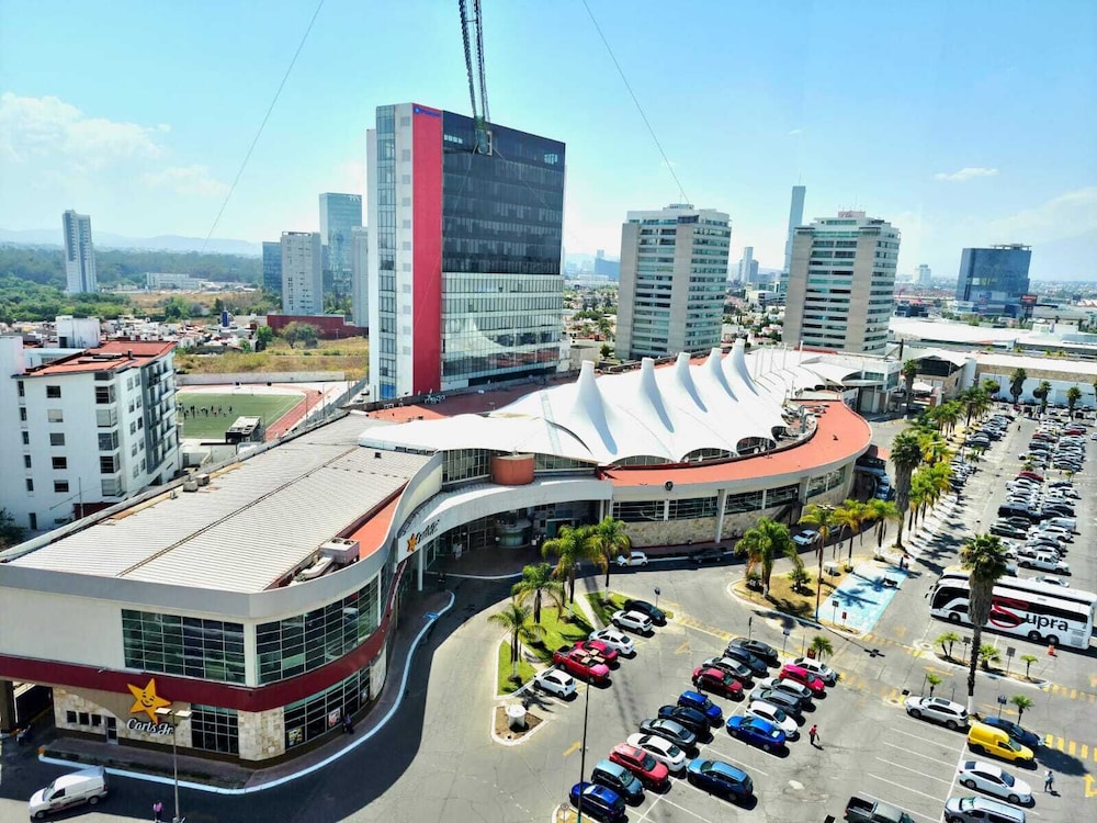 Wyndham Puebla Angelopolis 40/46