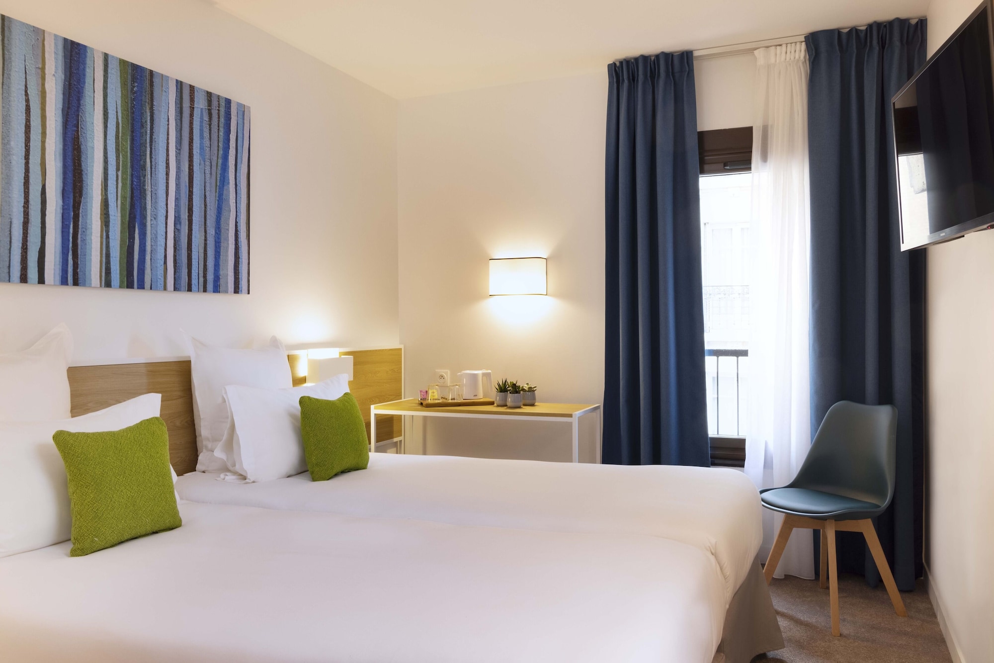 STANDARD, TWIN BEDS