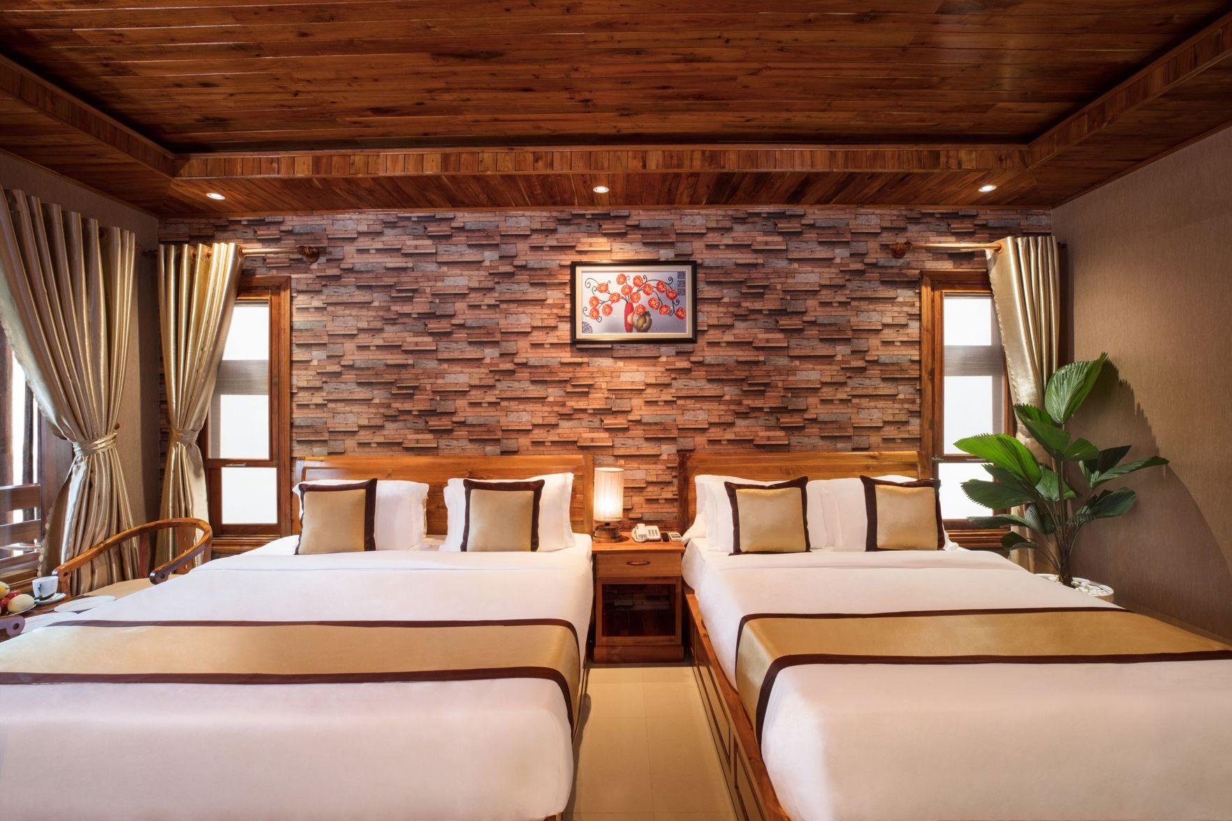 Superior, Multiple Beds, Pool View