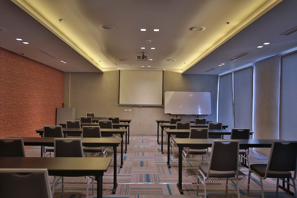 B Hotel Quezon City 30/39